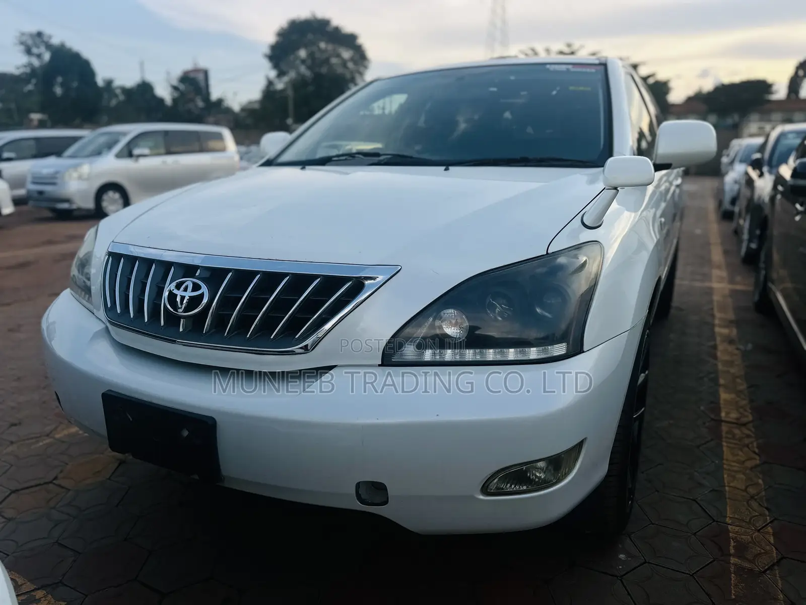 Toyota Harrier 2.4 2011 White