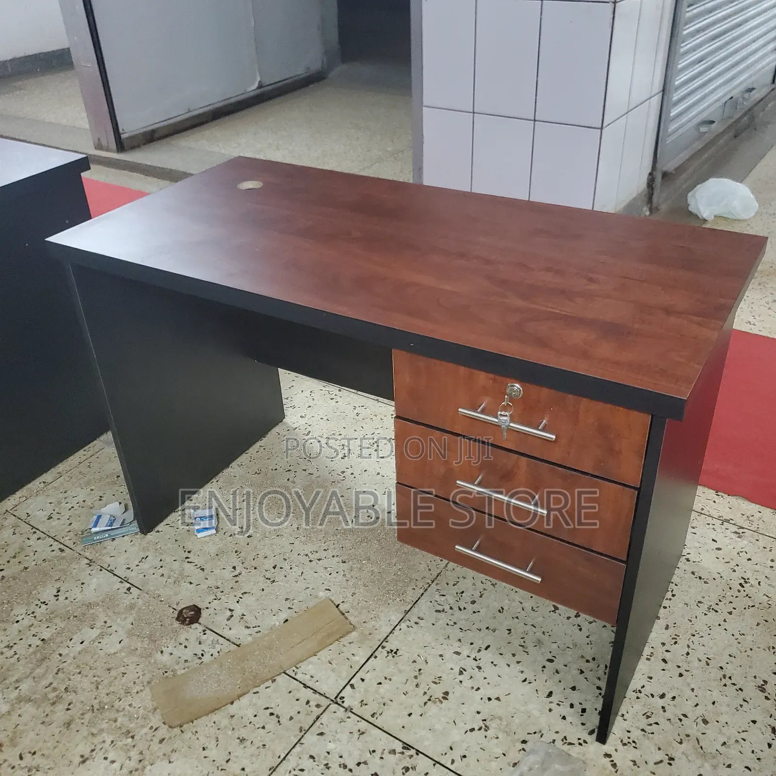 High Quality Office Table /Office Table Brand New