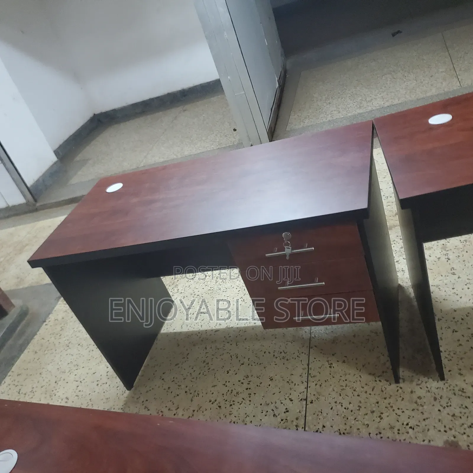 High Quality Office Table /Office Table Brand New