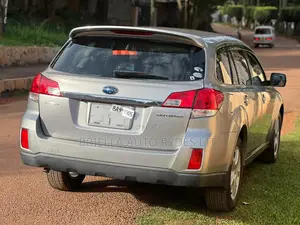 Subaru Outback 2010 Silver