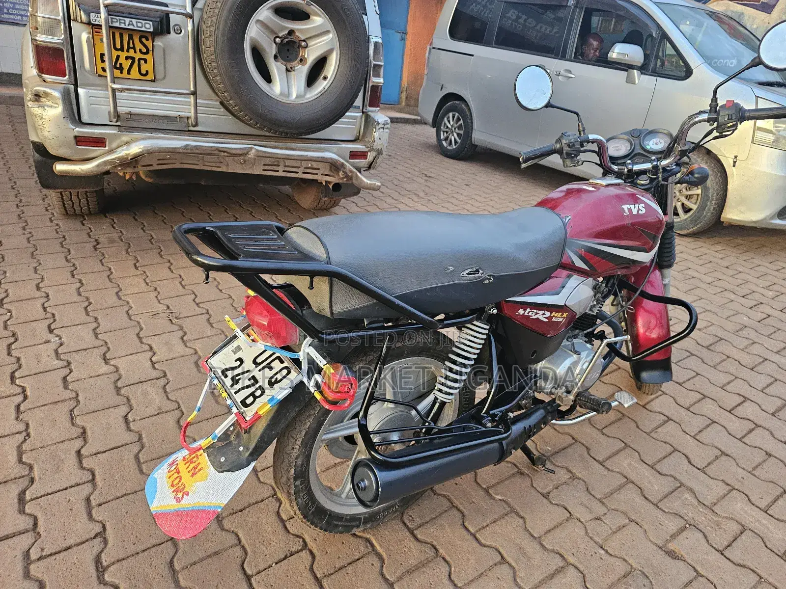 TVS HLX 125 2022 Red