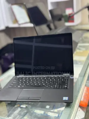 Laptop Dell Latitude 5300 8GB Intel Core I7 SSD 256GB