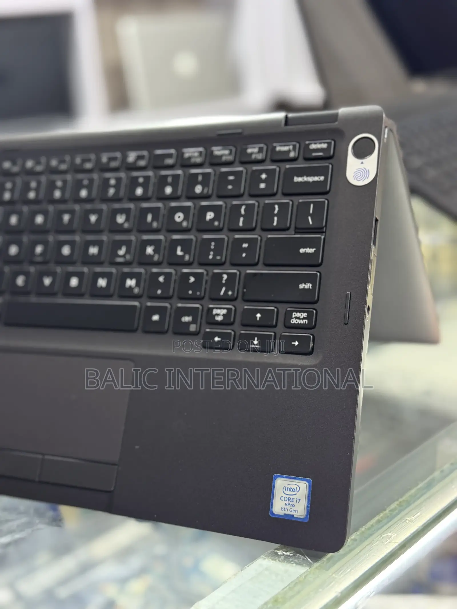 Laptop Dell Latitude 5300 8GB Intel Core I7 SSD 256GB