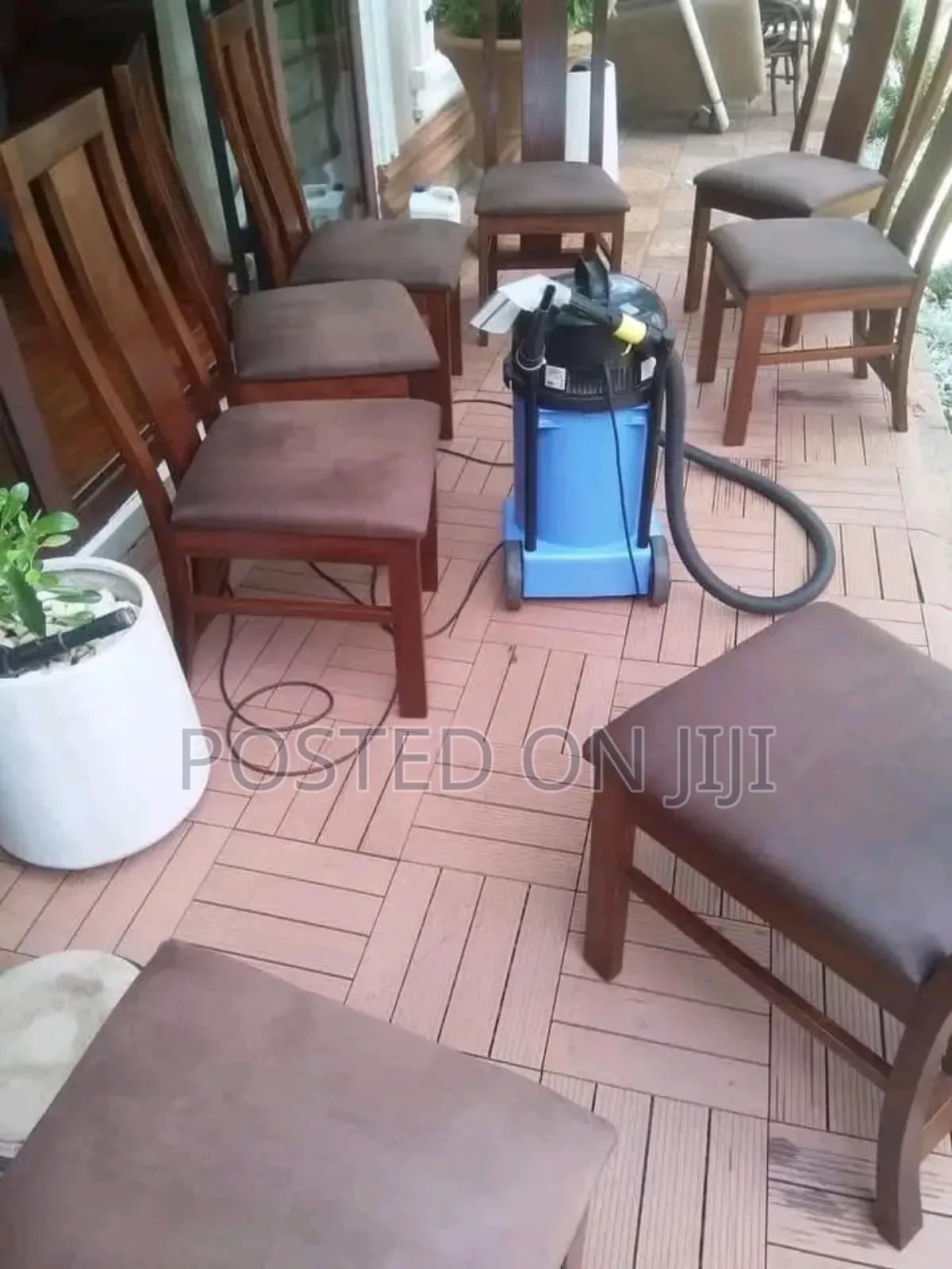 Sofa Set Cleaning Services