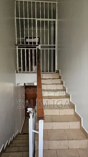 3bdrm Townhouse / Terrace in Kololo Property, Central Division