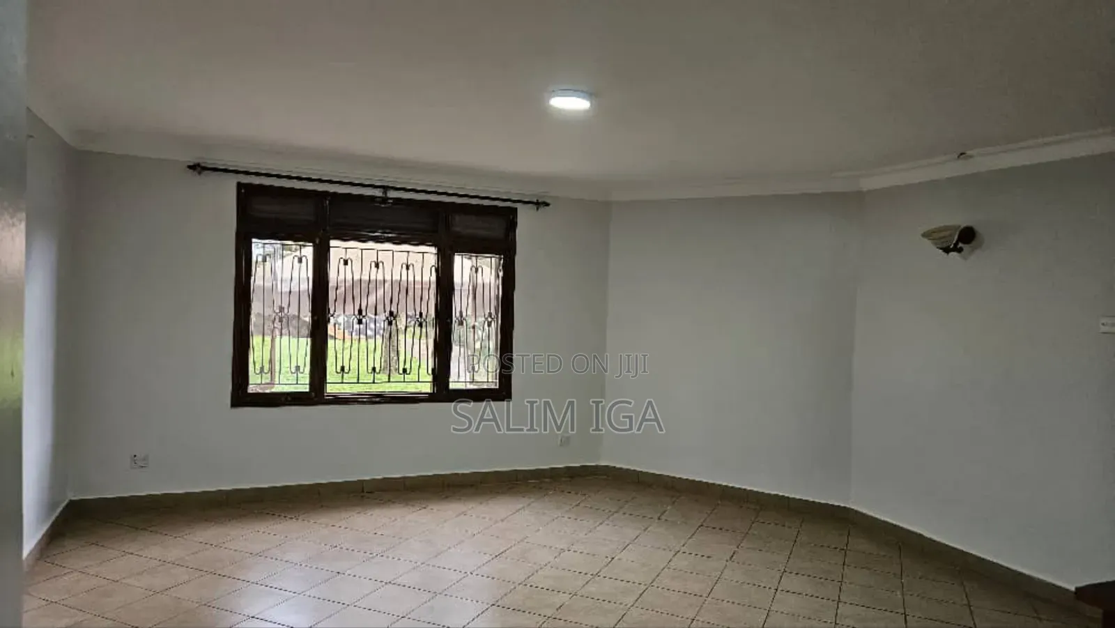 3bdrm Townhouse / Terrace in Kololo Property, Central Division
