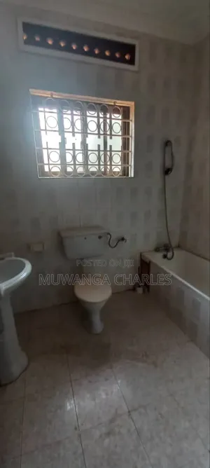 5bdrm Duplex in Fs Properties Ltd, Nakawa for rent