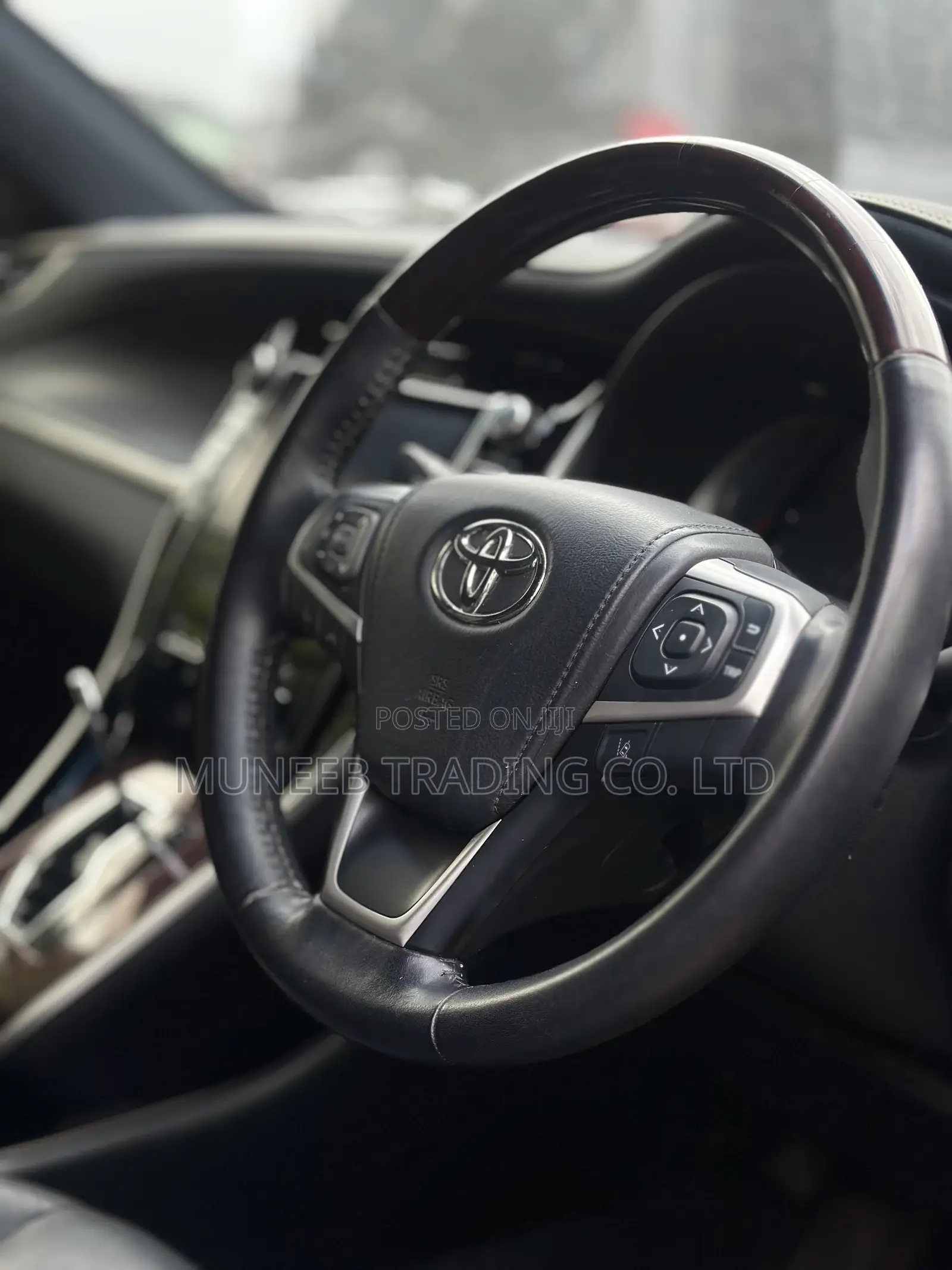 Toyota Harrier 2.0 2015 Black