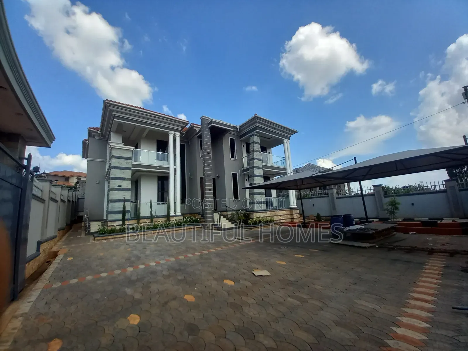 Furnished 6bdrm Duplex in Kira, Central Division for sale