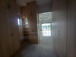 Furnished 6bdrm Duplex in Kira, Central Division for sale