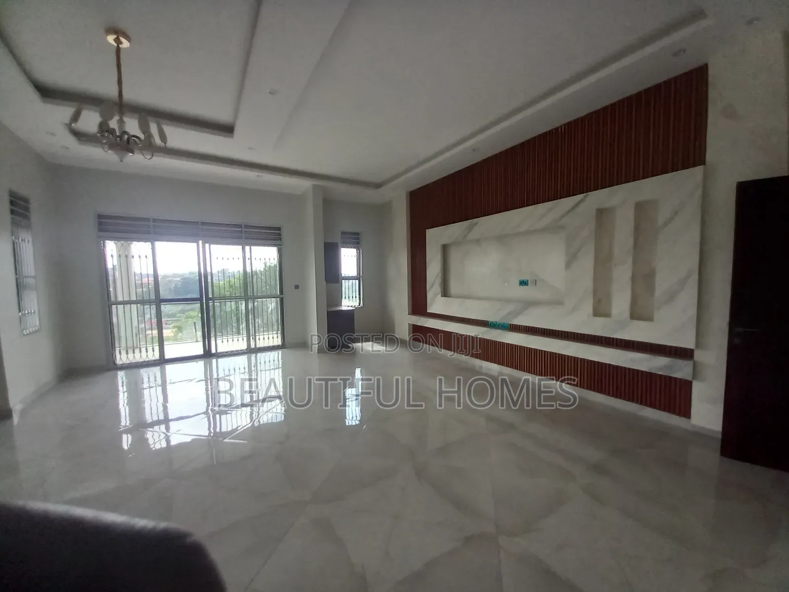 Furnished 6bdrm House in Kira for sale