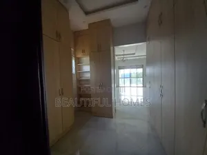 Furnished 6bdrm House in Kira for sale