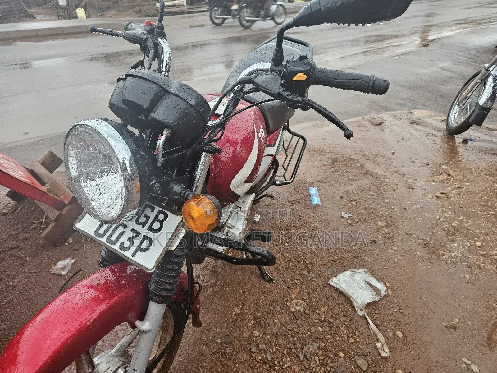 TVS HLX 125 2024 Red