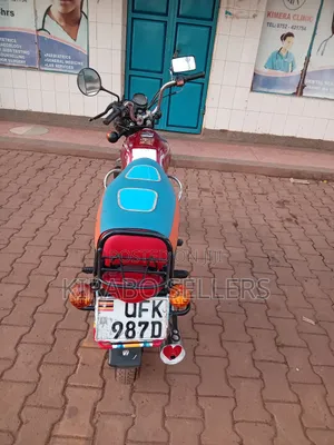 Bajaj Boxer 100 2023 Red