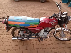 Bajaj Boxer 100 2023 Red