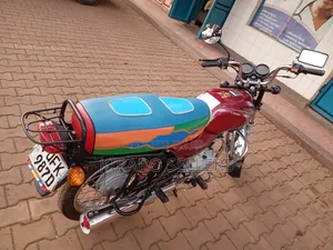 Bajaj Boxer 100 2023 Red