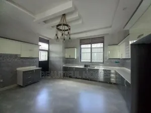 Furnished 6bdrm Mansion in Kira for sale