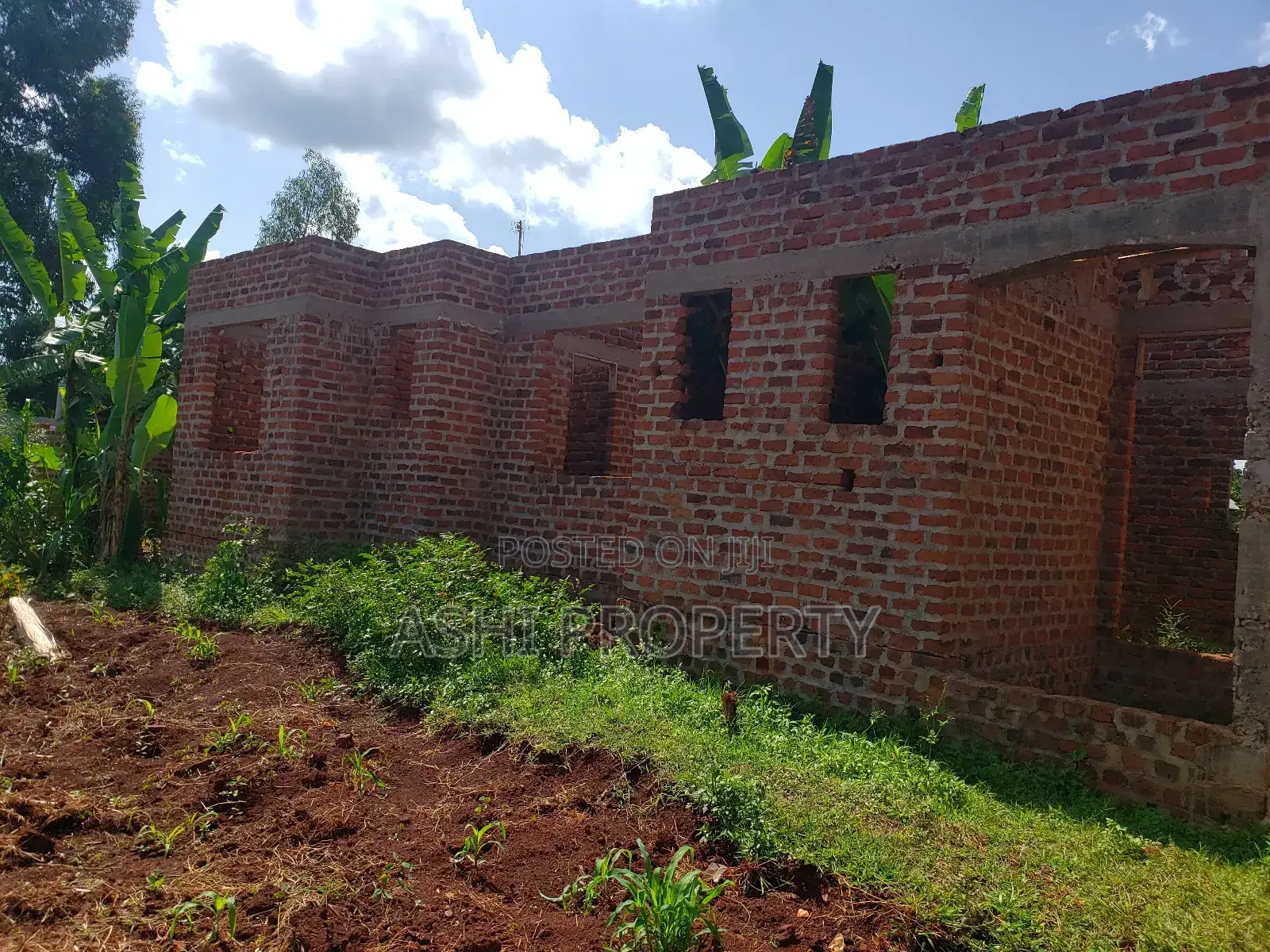 Jinja City Unfinished House for Sale