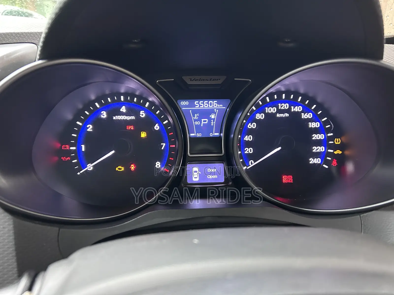 Hyundai Veloster 3dr Hatchback w/Black Interior (1.6L 4cyl 6AM) 2014