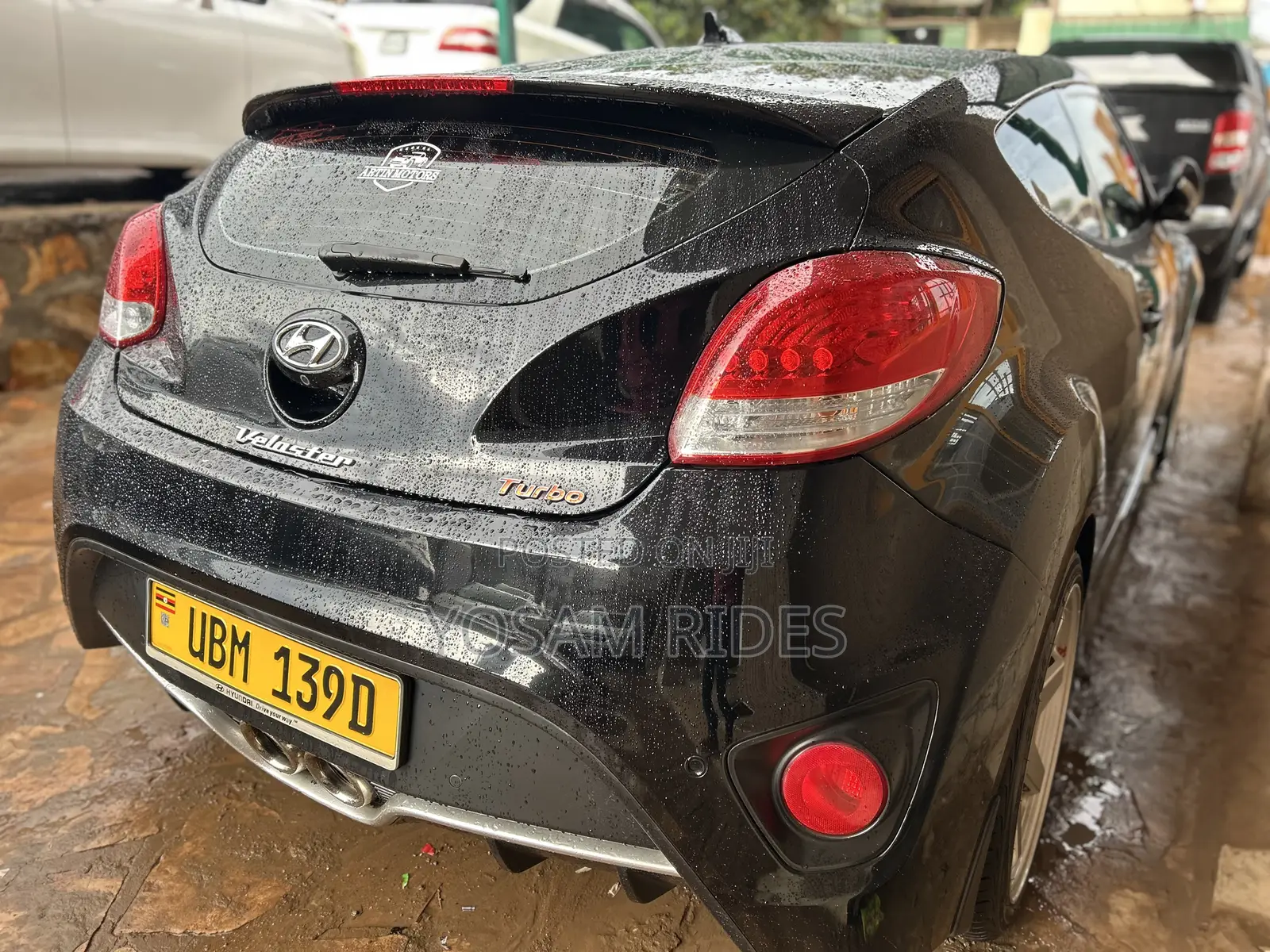 Hyundai Veloster 3dr Hatchback w/Black Interior (1.6L 4cyl 6AM) 2014
