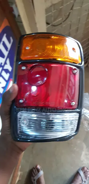 Nissan Datsun 1200 Taillamps