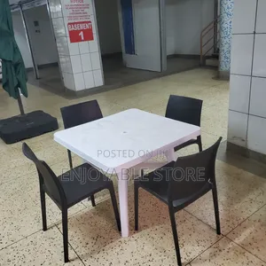 Bar/Hotel/Restaurant Plastic Table and Chairs