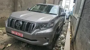 Toyota Land Cruiser Prado 2023 Gold