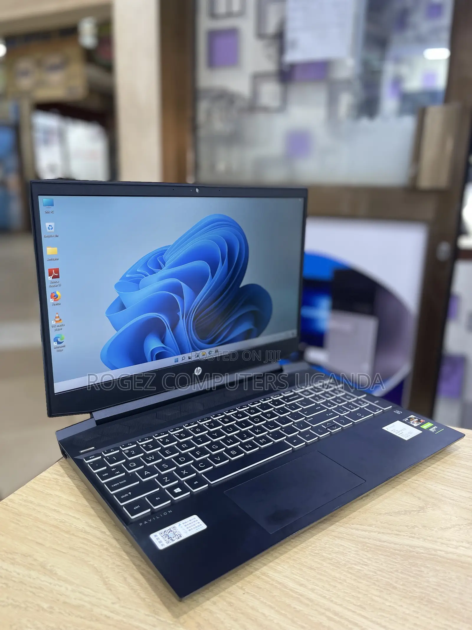 New Laptop HP Pavilion 15-Cs3063cl 16GB AMD Ryzen 7 SSD 512GB