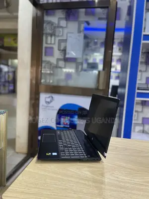 New Laptop HP Pavilion 15z 8GB Intel Core I5 SSD 512GB