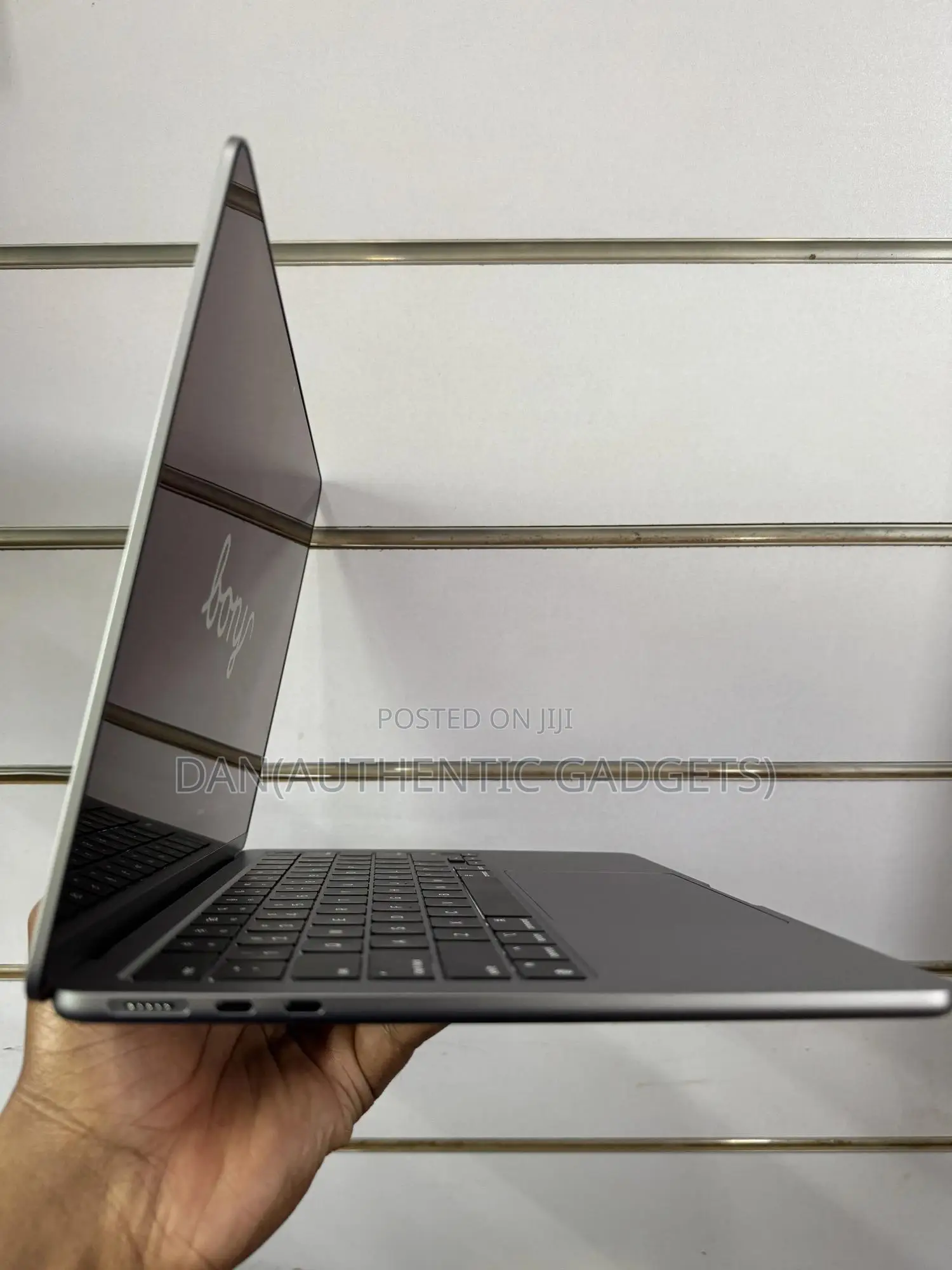 New Laptop Apple MacBook Air 2024 M3 13-Inch 8GB Apple M3 SSD 512GB