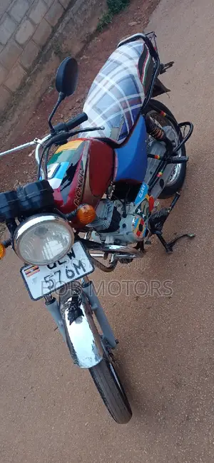 Bajaj Boxer 100 2023 Red