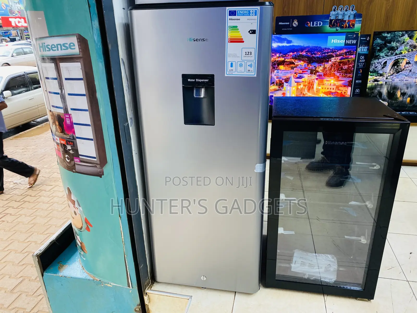 Hisense 229 Litres Brand New With Water Dispenser Single