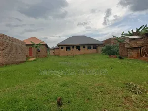 Plot for Sale in Matuga