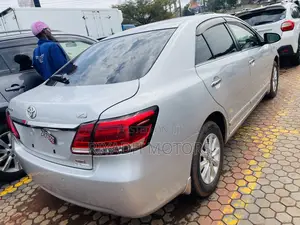 Toyota Premio 1.8 FWD 2018 Silver