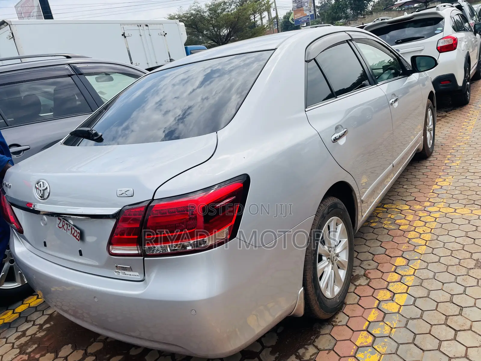 Toyota Premio 1.8 FWD 2018 Silver