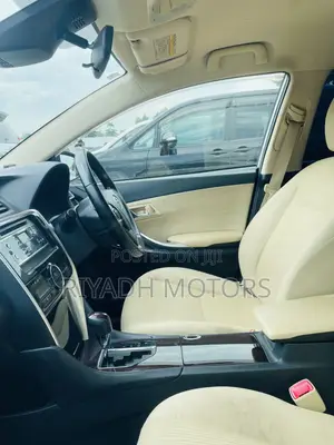 Toyota Premio 1.8 FWD 2018 Silver