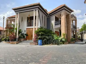 Photo - Furnished 4bdrm Mansion in Central Division for sale