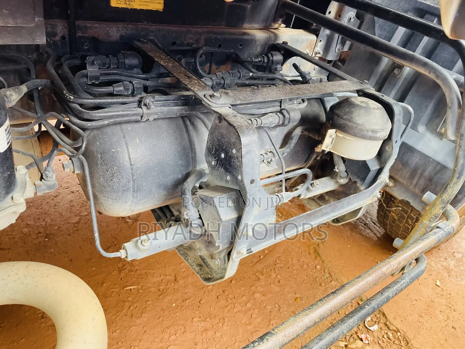 Hino Dumper 5gears