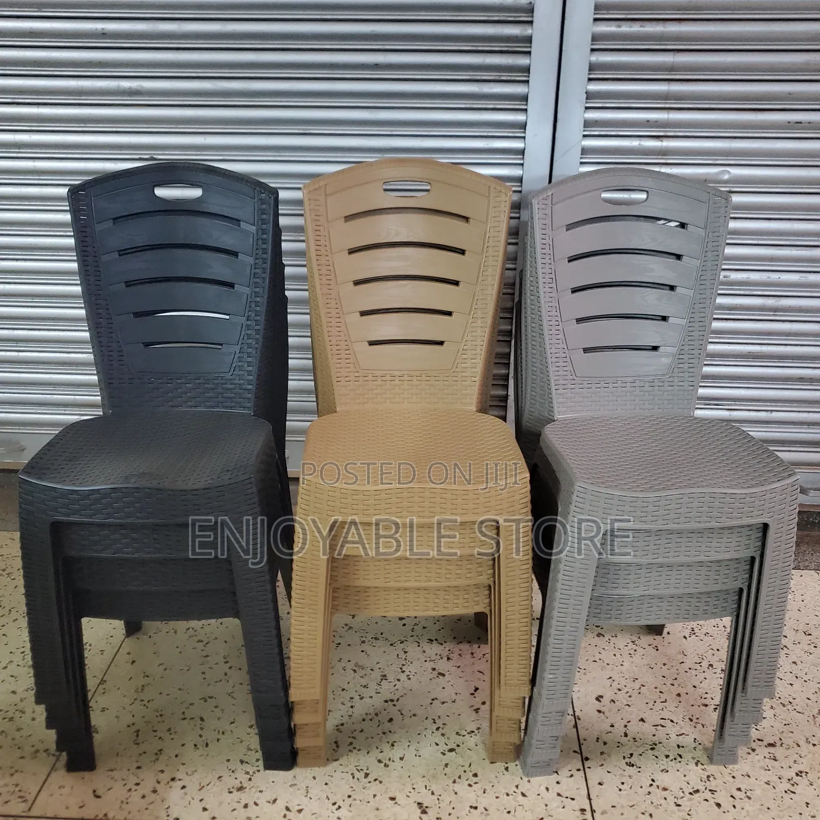 Plastic Chairs Plastic Chairs 3 _Ratten Colors
