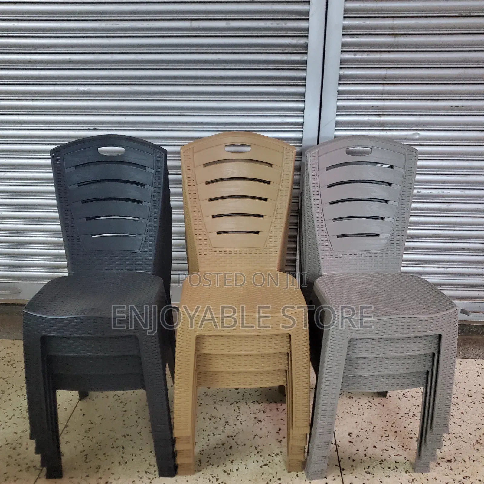 Plastic Chairs Plastic Chairs 3 _Ratten Colors