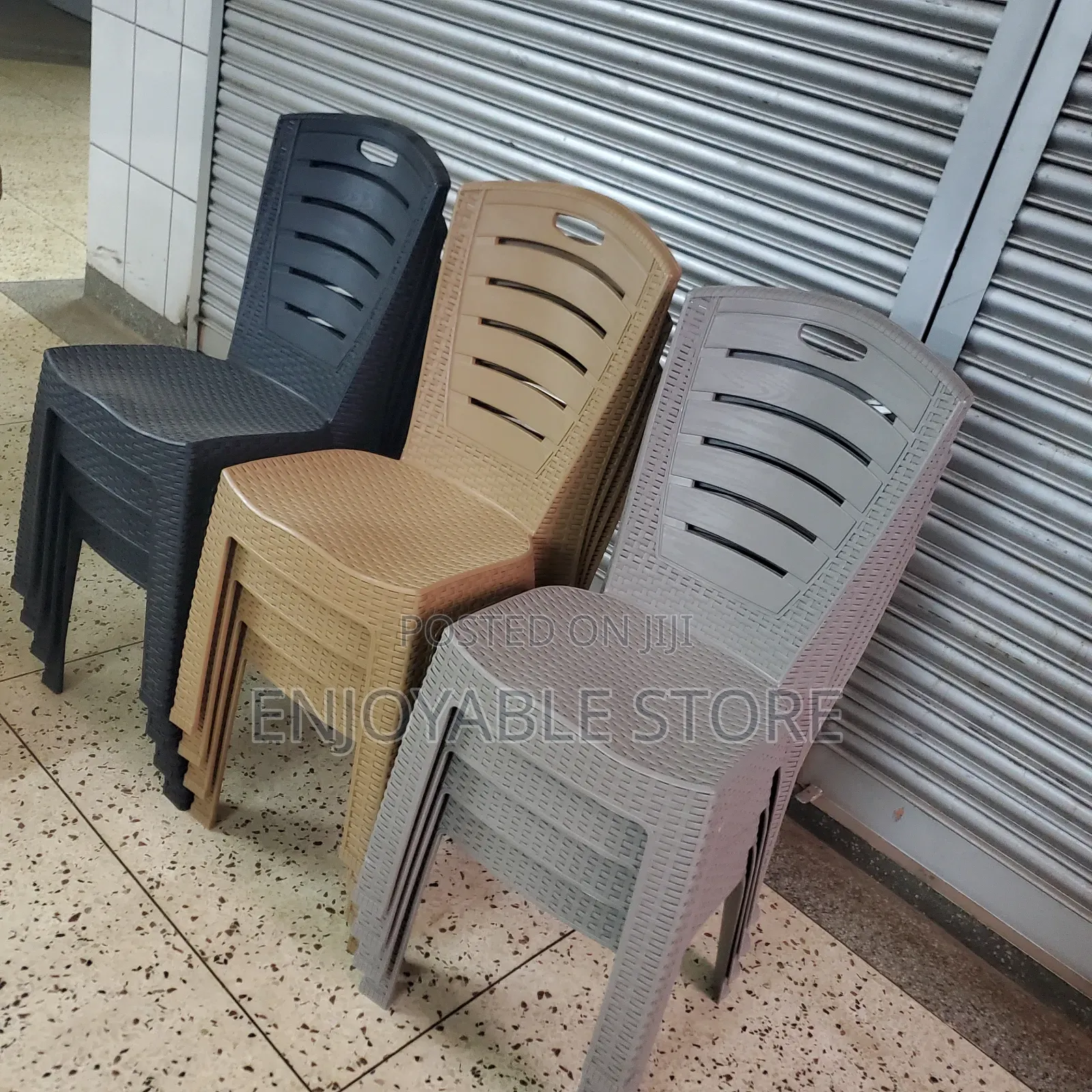 Plastic Chairs Plastic Chairs 3 _Ratten Colors