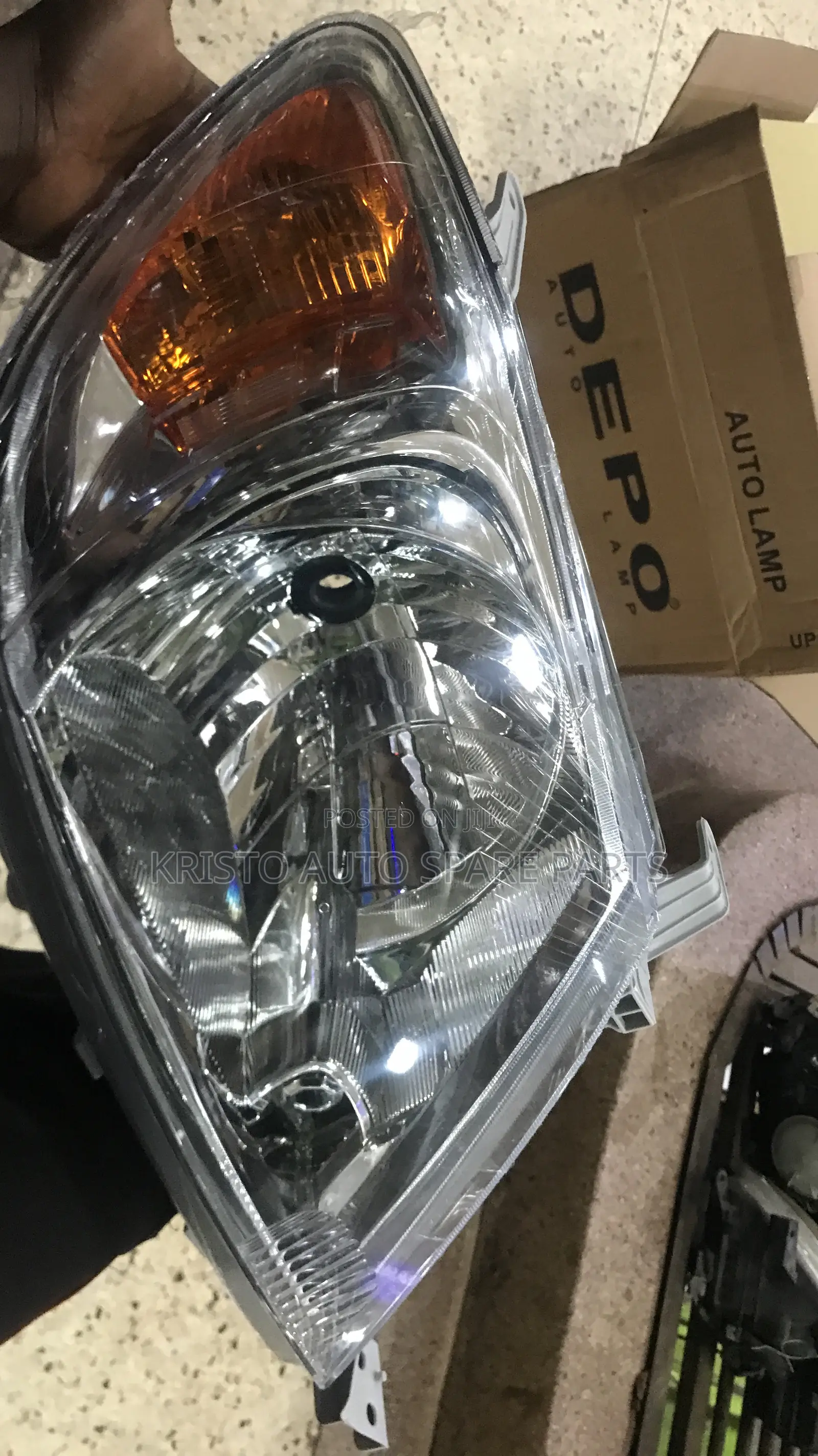 Headlamp Vigo 2009