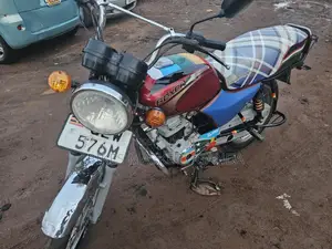 Bajaj Boxer 2018 Red