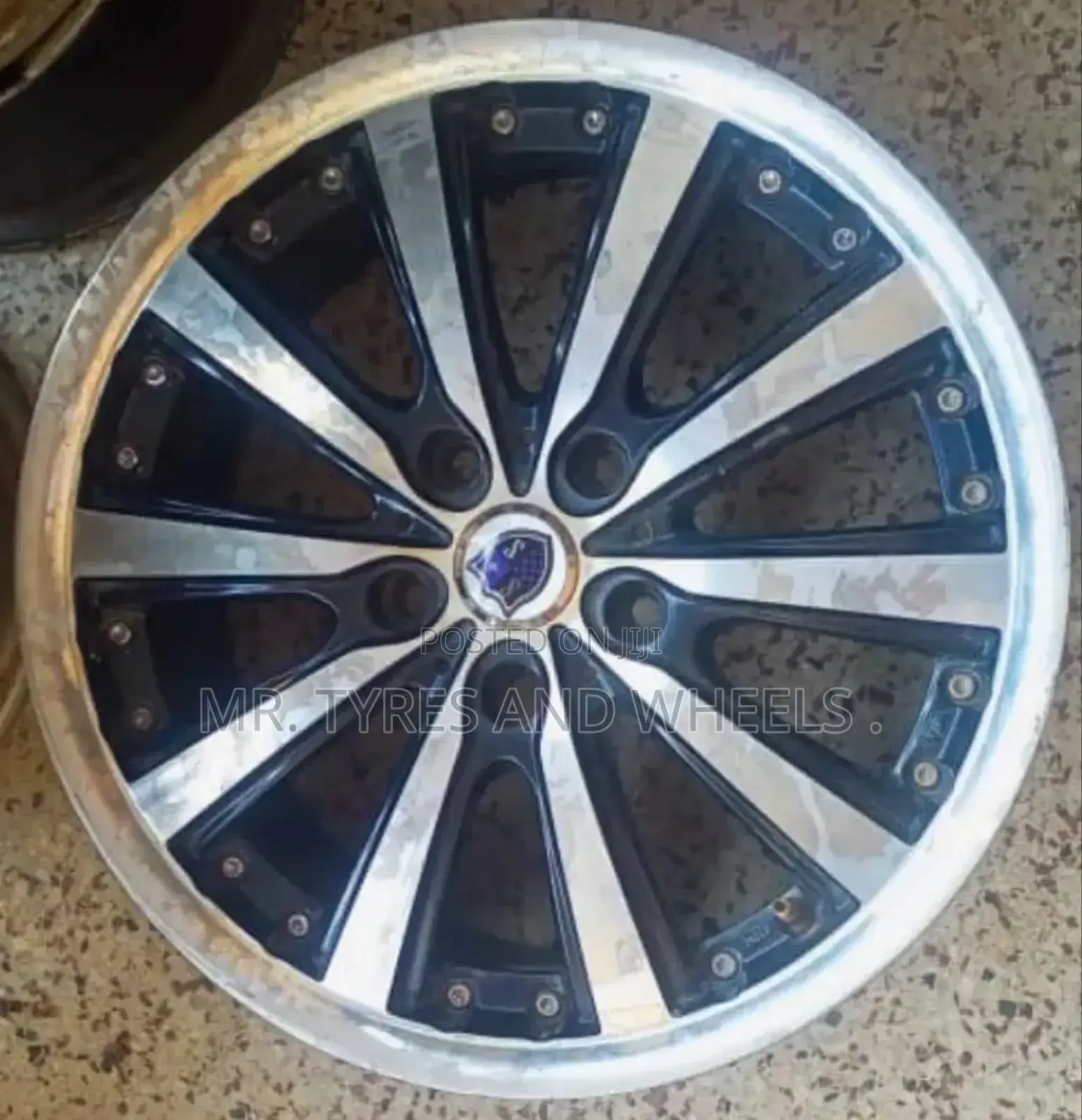 Size 17 and It Goes to Many Cars Including Hoah N Its Japan