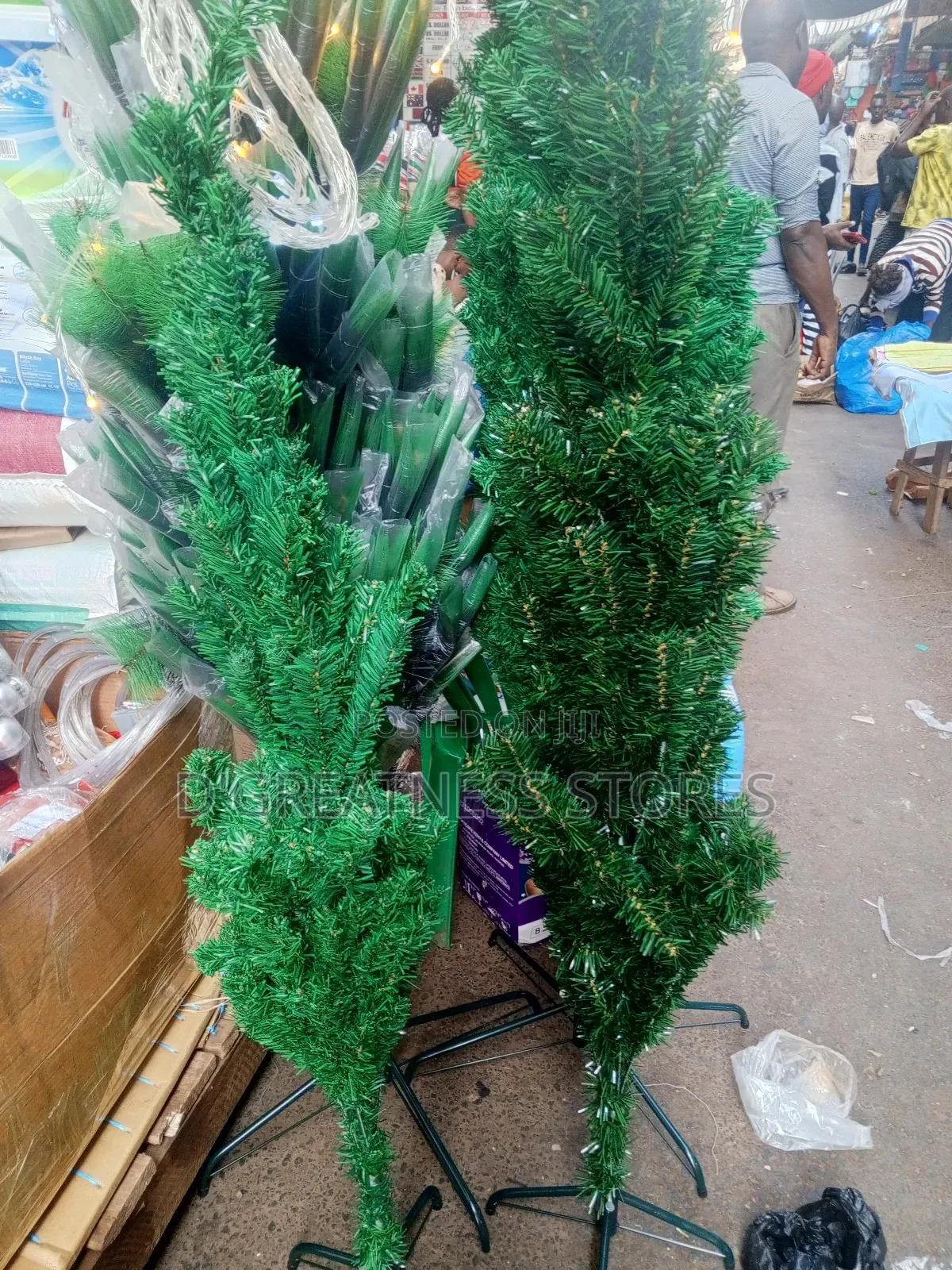 Christmas Shinny Tree