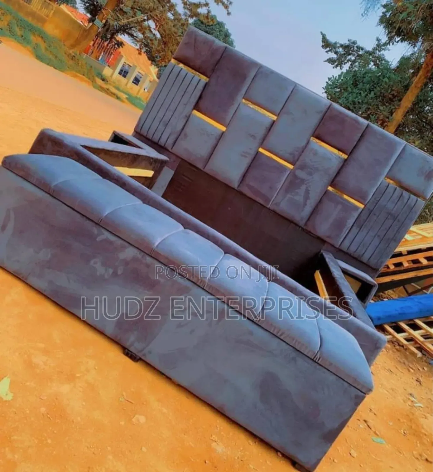 5x6 Gray Fabric Bed Set With Bedsides and Ottoman