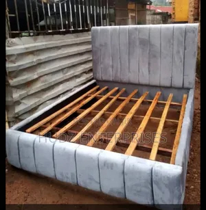 5x6 Gray Fabric Bed