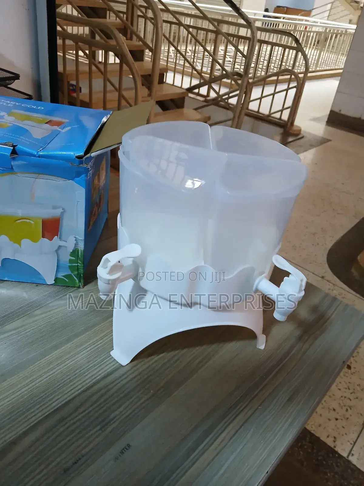 Rotating Cold Kettle Juice and Beverage Dispenser