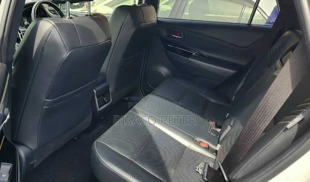 Toyota Harrier 2.0 2017 White