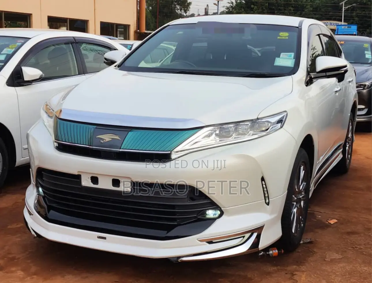 Toyota Harrier 2.0 2017 White